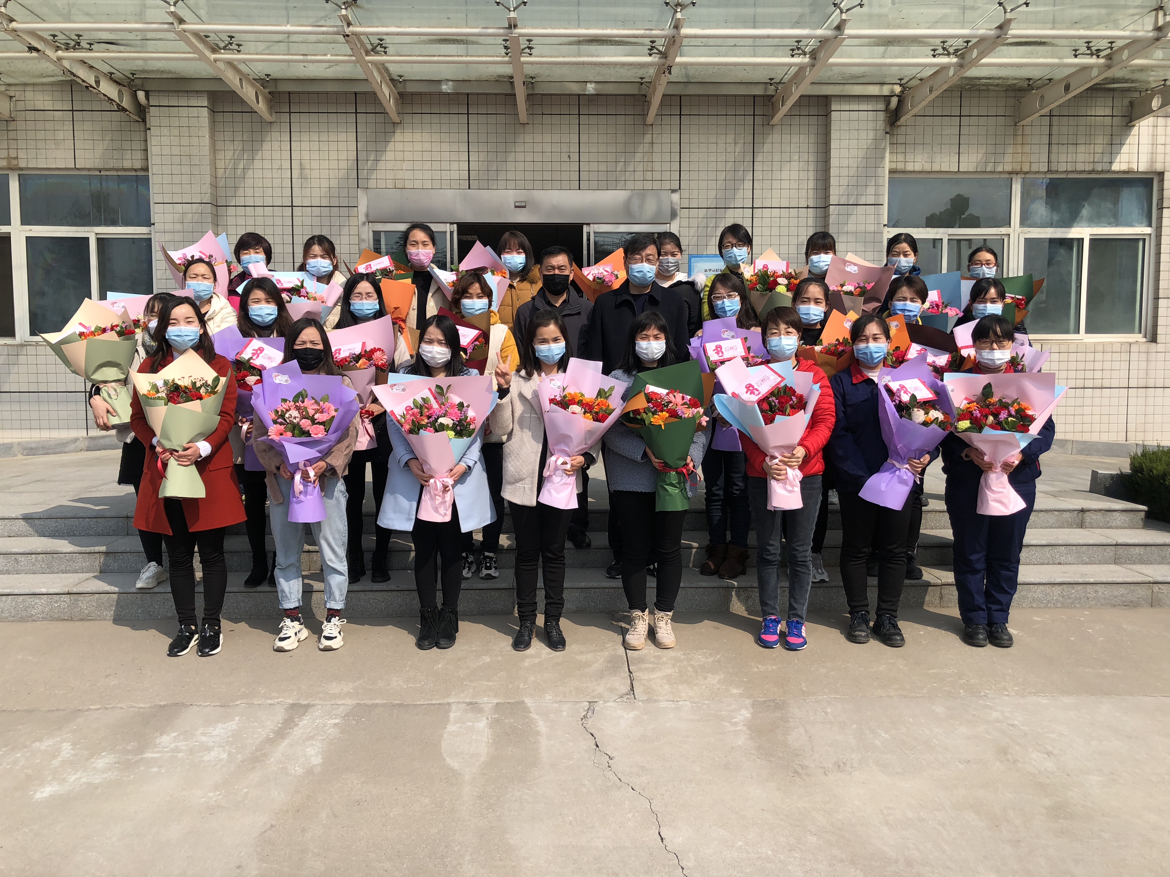 油脂信息2020.03.06《不一樣的“三八”節(jié)——巾幗不讓須眉，致敬油脂女神！》 (7).jpg